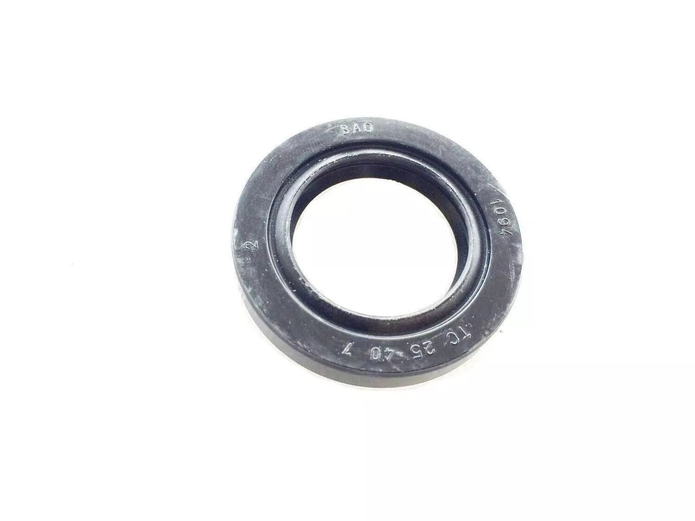 Oil Seal – Fits Suzuki DT9.9/DT15 Outboards (Replaces 09283-25035)