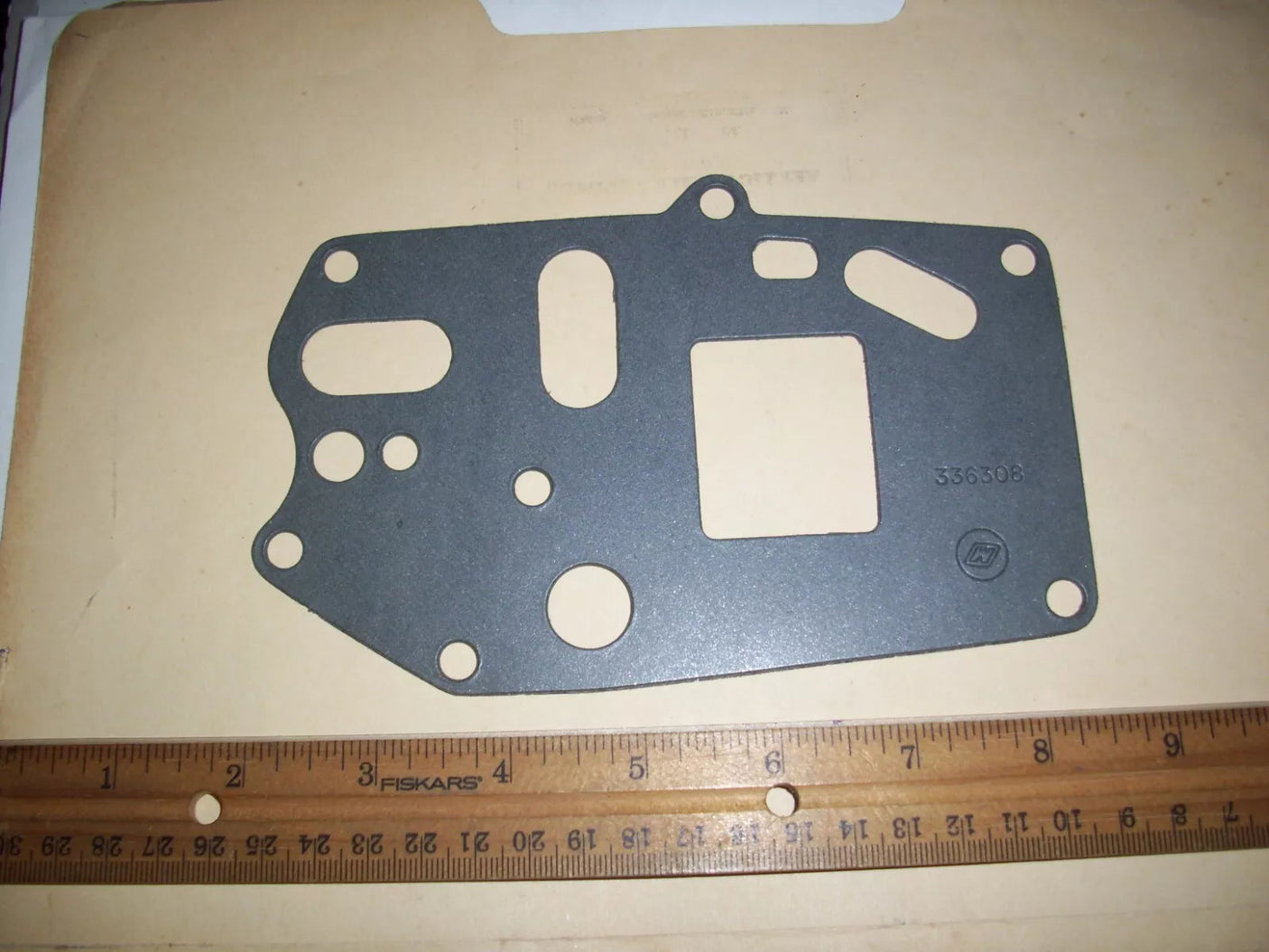 Gasket 336308 – Fits Johnson/Evinrude/OMC/BRP Outboard Motors (Replaces 336308)